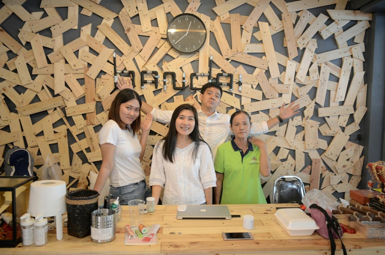 Bandai Hostel Pak Kret Exterior foto