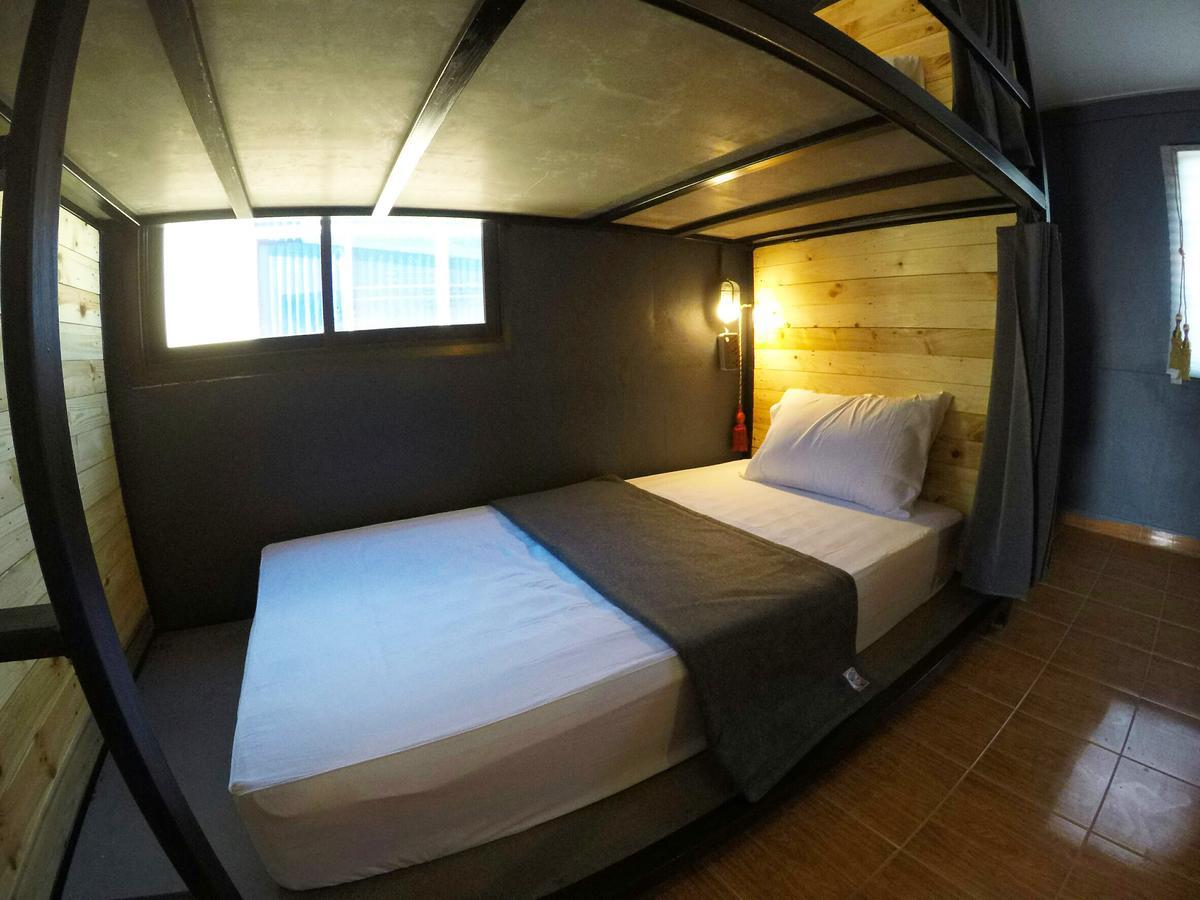 Bandai Hostel Pak Kret Exterior foto